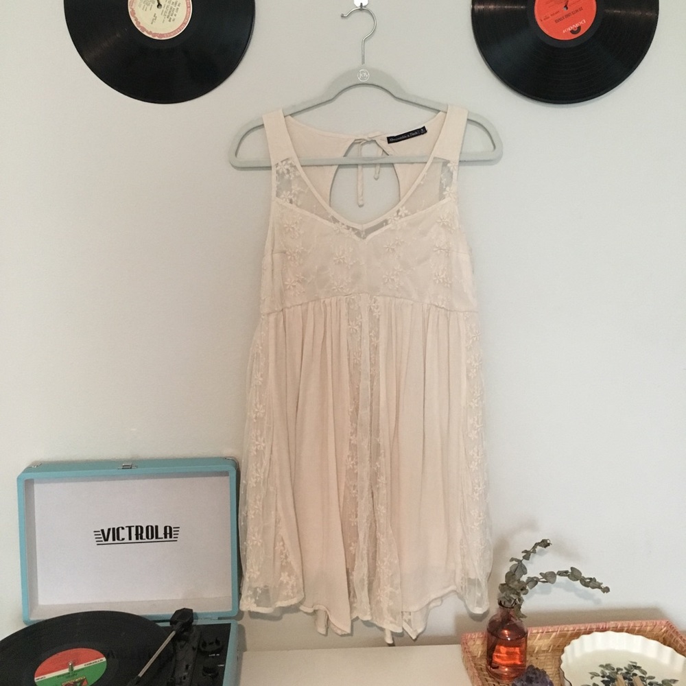Abercrombie & Fitch cream dress!  SMALL